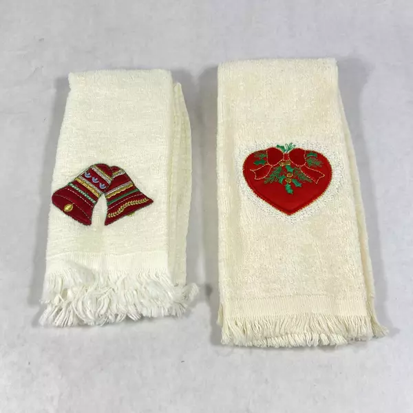 Lot of 4 Festive Christmas Hand Towels - Beige & White Decor