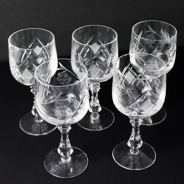 Lot of 5 Imperlux IPX4 Grape Design Cordial Glasses