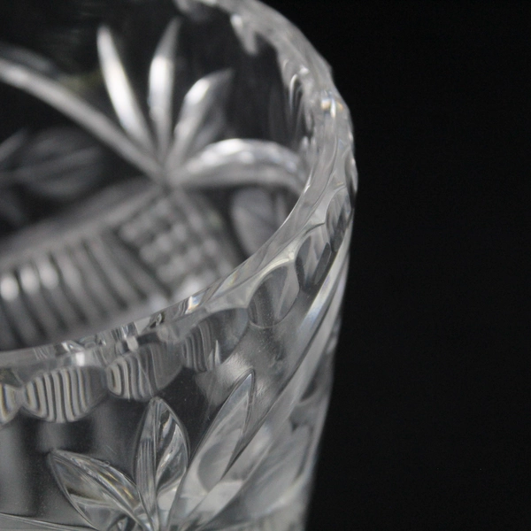 Heavy Crystal Vase Cuts Around The Rim Etched Flowers Fan Elongated Teardrops
