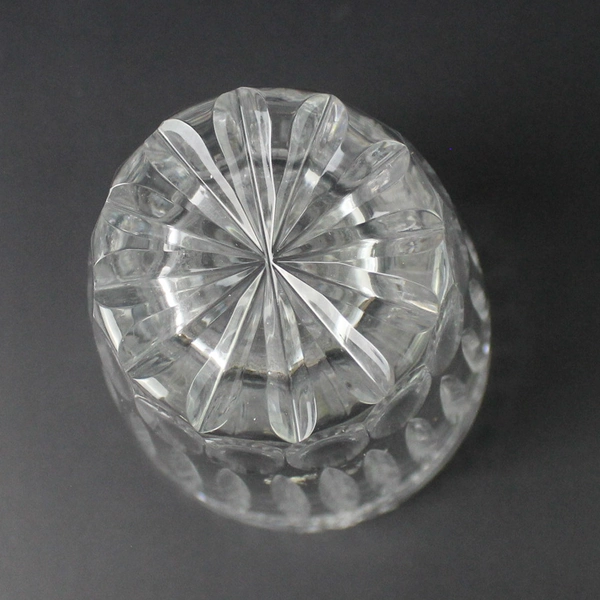 Heavy Crystal Vase Cuts Around The Rim Etched Flowers Fan Elongated Teardrops