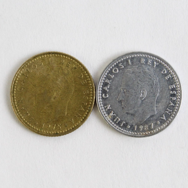 Lot of 2 One Peseta Coins From Spain 1975 And 1987