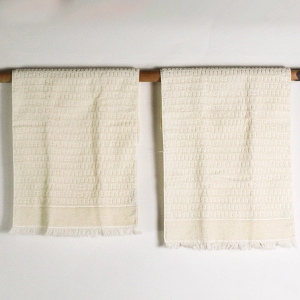 Vintage Set Of 2 Fieldcrest Beige Hand Towels 16" x 29"
