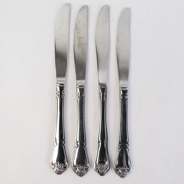 Set of 4 Oneida Arbor Rose Stainless Steel Solid Dinner Knives