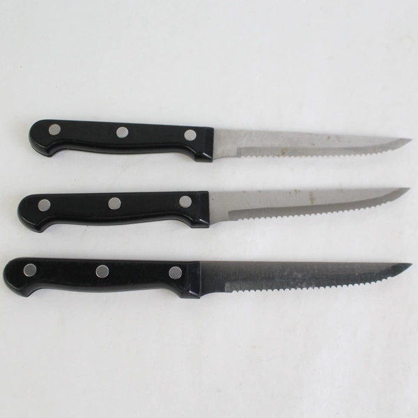 Set of 5 Master Chef Dura Cut Knives 3 Steak 1 Paring 1 Utility