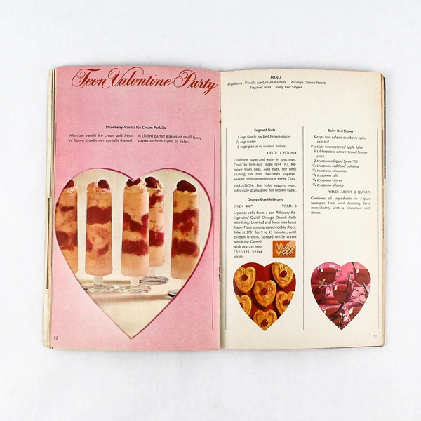 Vintage Pillsbury The Convenience Cookbook 171 Recipes 26 Menus Paperback