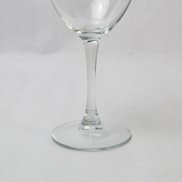 Michelbook Country Club Golf Course Red Logo Wine Glass 7" Tall Collectible