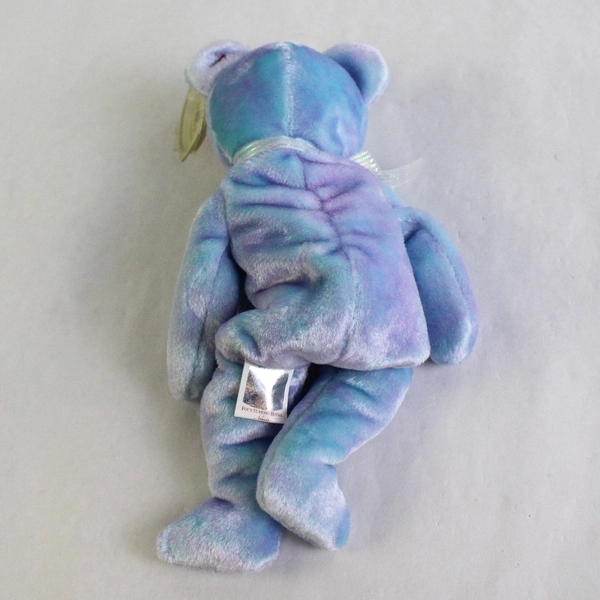 2001 Ty Beanie Baby Issy Four Seasons Hotel Bear Nevis 8.5"