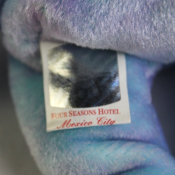 2001 Ty Beanie Baby Issy Four Seasons Hotel Bear Mexico City 8.5"