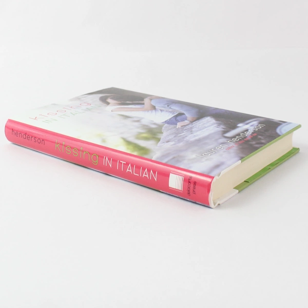 Kissing in Italian by Lauren Henderson 2014 Hardcover Novel - Good Condition