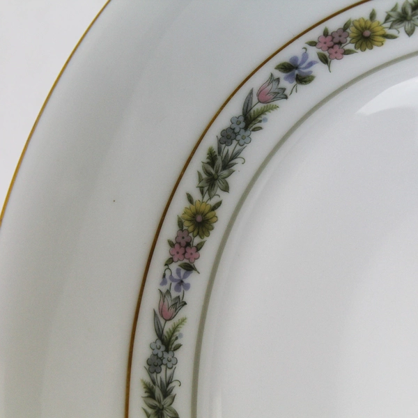 Noritake Japan #6717 Oval Casserole Dish Floral Pattern Gold Rim 9.5"