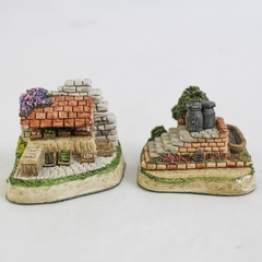 Lot of Two 1991 Miniature David Winter Cottages Market Day and Saddle Steps