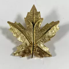 Vintage Coro Gold Tone Maple Leaf Brooch Pin - Elegant Collectible