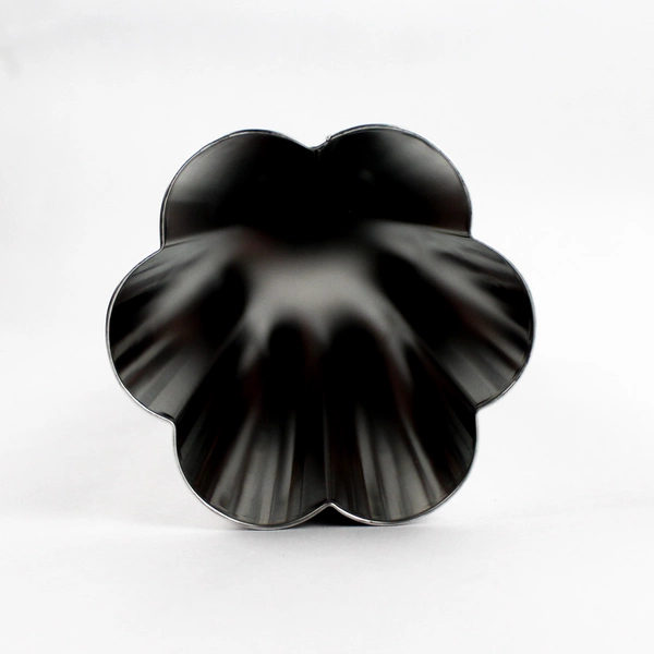 Vintage Flower-Shaped Mold for Bread, Cookies, Gelatins by House of Lloyd