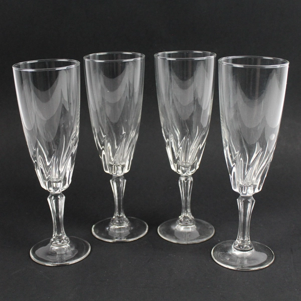 Set of 4 Vintage Luminarc Flamenco Clear Champagne Glasses