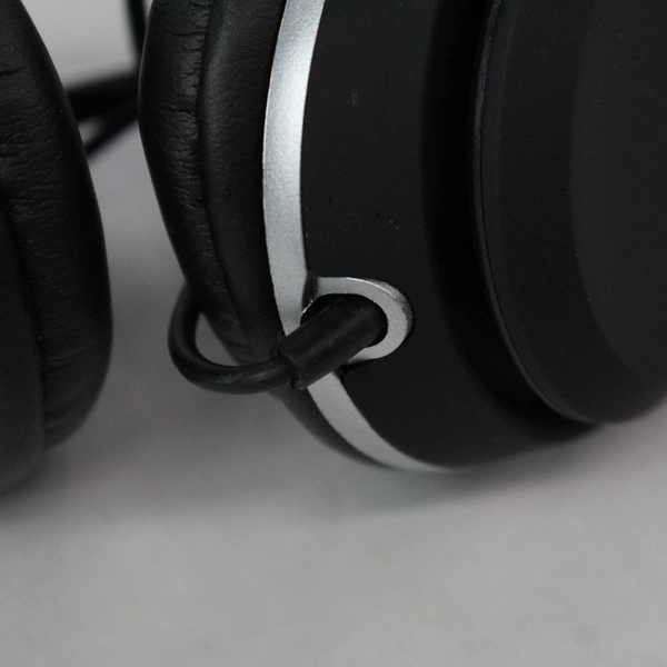 iLive Black Wired Headphones with Adjustable Band - Untested, As-Is