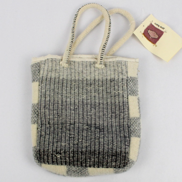 NWT Jane Fearn Artisan Gray and White Knit Handbag