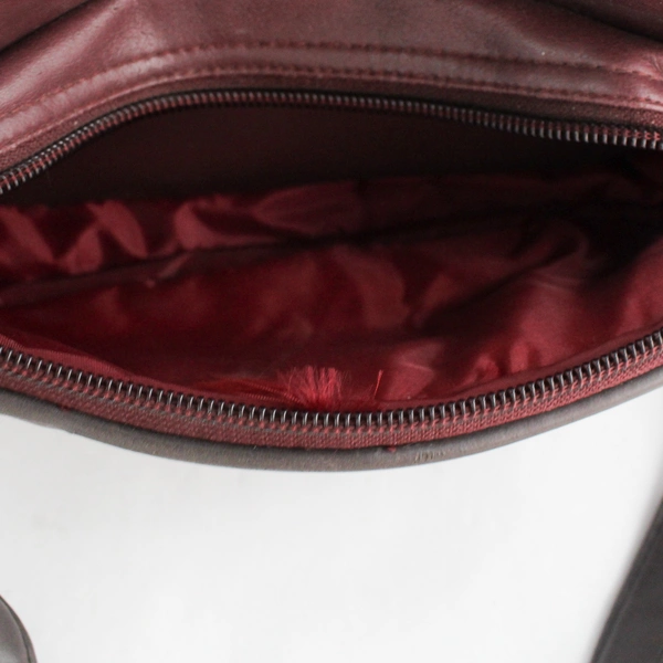 Albinar Maroon Faux Leather Camera Bag AB-100 - Pre-Owned, Stylish Accessory