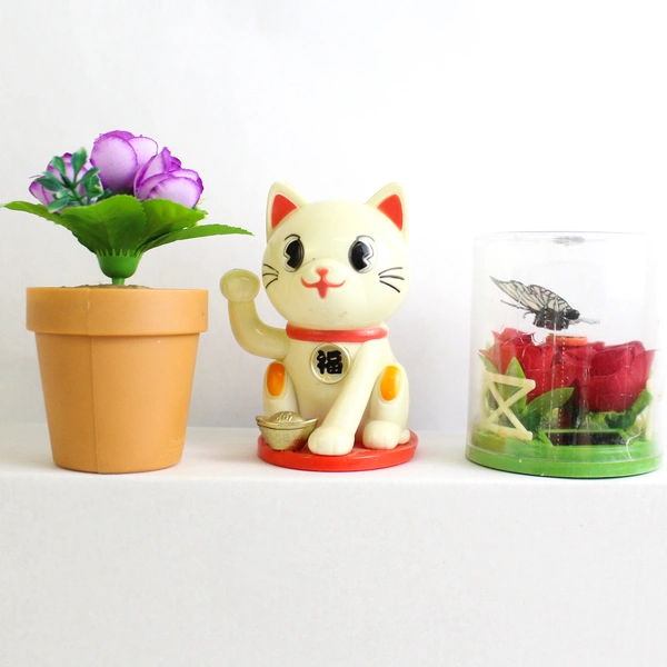 Lot of 12 Solar Nodders Flowers Scarecrows Animals Fortune Cat