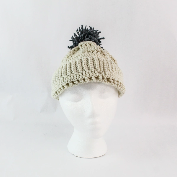 Lot of 2 Women's Knit Crochet Beanie Hats Winter Poms - Good Condition