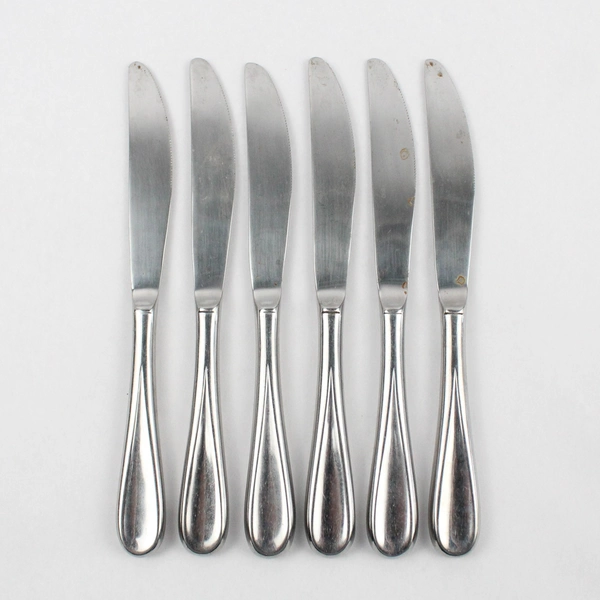 Lot of 6 Unbranded Serrated Knives 9 3/8"