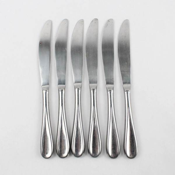 Lot of 6 Unbranded Serrated Knives 9 3/8"