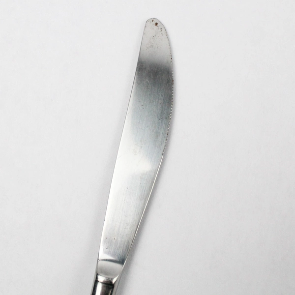 Lot of 6 Unbranded Serrated Knives 9 3/8"