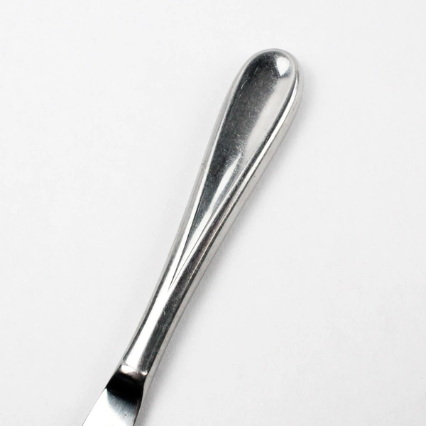 Lot of 6 Unbranded Serrated Knives 9 3/8"