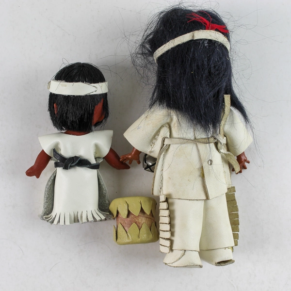 2 Vintage Native American Indian Dolls 4 and 6 Inch Souvenir Oregon