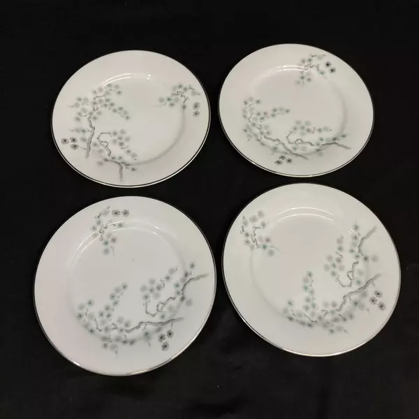 Lot of 4 Noritake Pineville Bread Plates 5854 White Platinum Rim Pine Branches