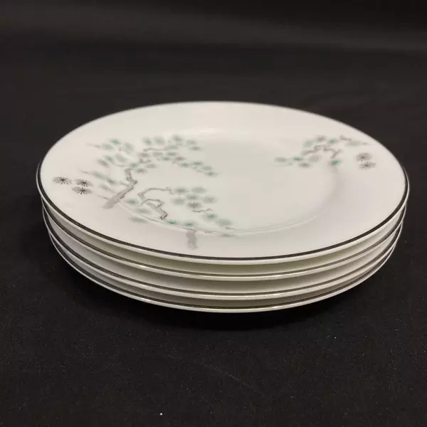 Lot of 4 Noritake Pineville Bread Plates 5854 White Platinum Rim Pine Branches