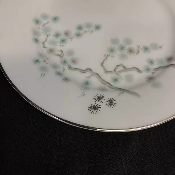 Lot of 4 Noritake Pineville Bread Plates 5854 White Platinum Rim Pine Branches