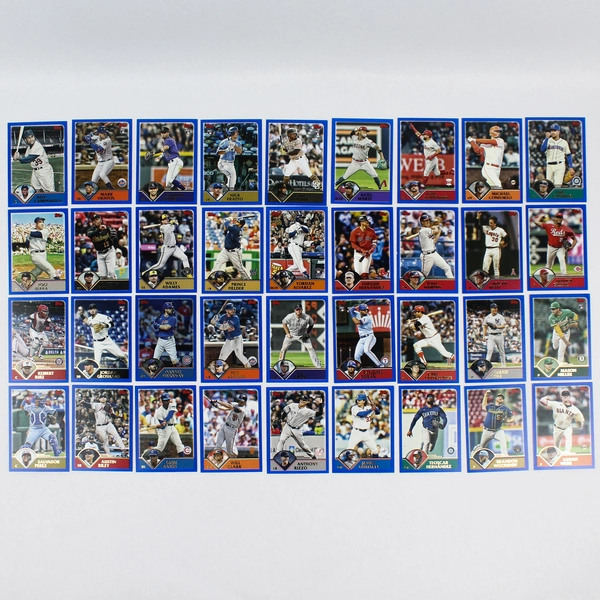 2023 Topps Fan Favorites Lot of 36 Cards Includes Rare Foil #24/199