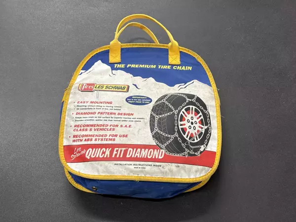 Les Schwab Quick Fit Diamond Pattern Tire Snow Chains 13"-16" Rims Used