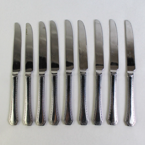 Lot of 9 Reed & Barton New French Solid Knife Copley Dot Dash Stainless Steel