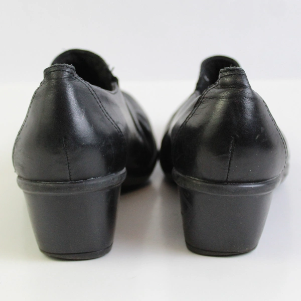 Clarks Partridge Black Leather Slip-On Loafers Women's Size 8.5M