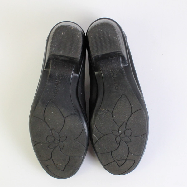 Clarks Partridge Black Leather Slip-On Loafers Women's Size 8.5M