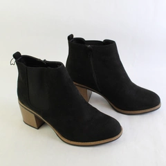 Sonoma Solid Black Chelsea Boots Women's Size 9 Med