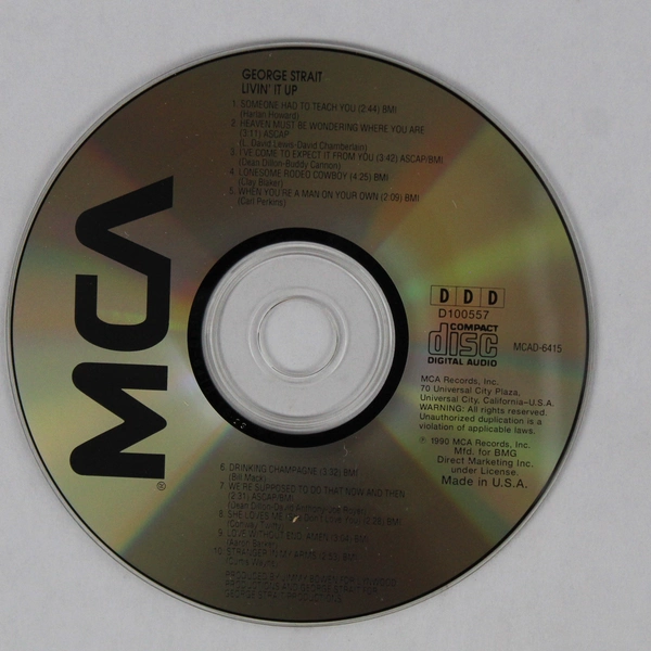Music CD Livin' It Up by George Strait 1990 MCA Records