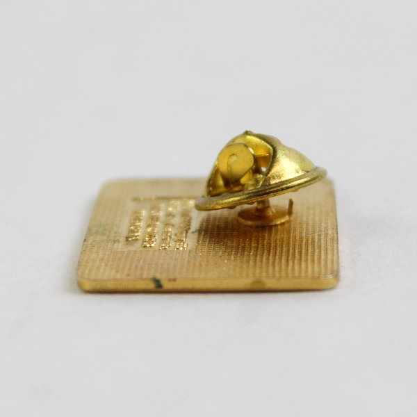 Vintage 1995 Kodak Gold Tone Pinback We Use Royal Paper