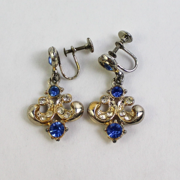 Lot of 4 Vintage Clip On Earrings