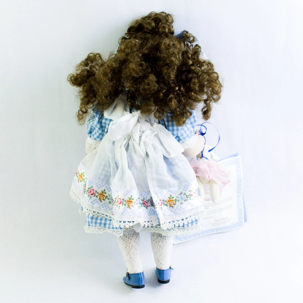 1995 Ashton Drake Gwendolyn 16 Inch Porcelain Doll with COA