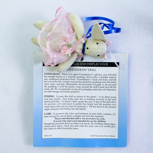 1995 Ashton Drake Gwendolyn 16 Inch Porcelain Doll with COA