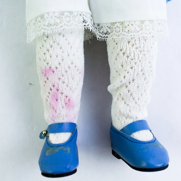 1995 Ashton Drake Gwendolyn 16 Inch Porcelain Doll with COA