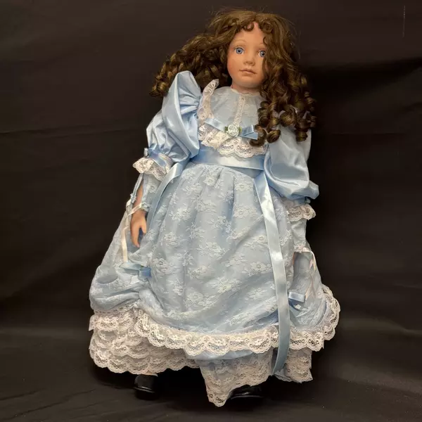 Vtg 1997 Exclusively Yours LE Porcelain Doll Natalie By Ruth Mattingly 24 Inch