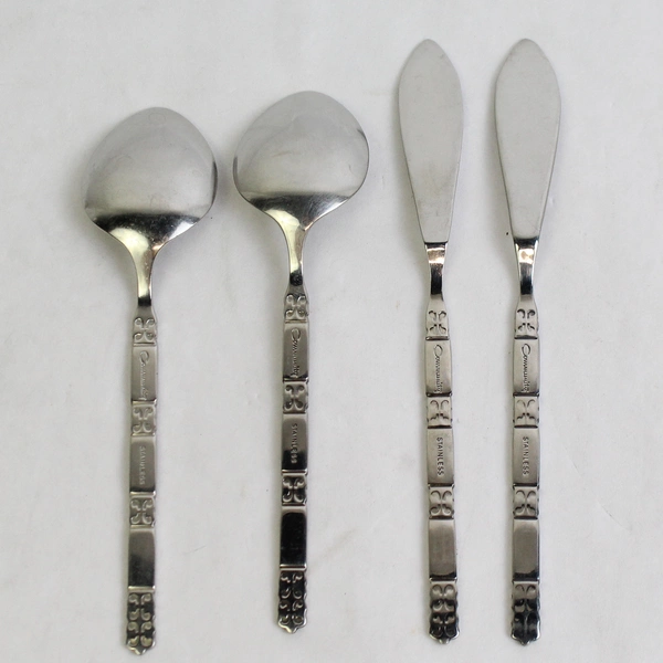 Set of 4 Oneida Madrid Stainless Steel Butter Knives and Tea Spoons