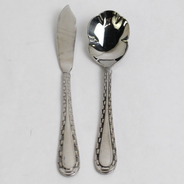 6 Piece Set Oneida Madrid 2003 Stainless Steel Sugar Spoons & Butter Knives