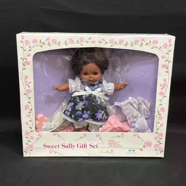 1990 Cititoy Sweet Sally African American Doll Gift Set Original Box
