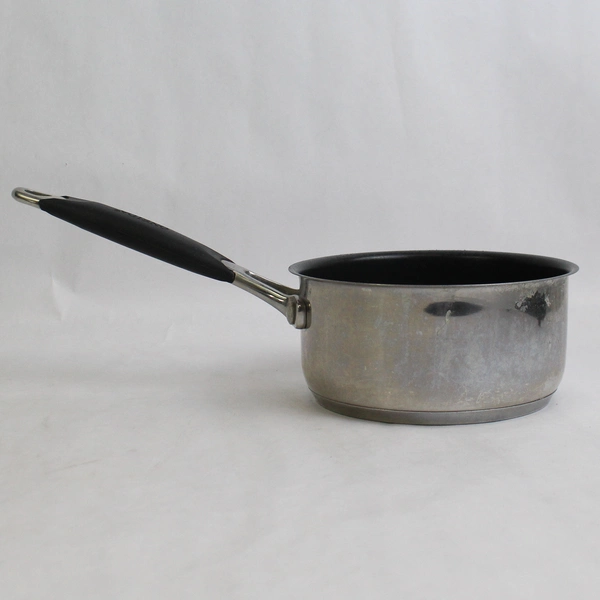 Oneida 18/10 Stainless Steel Saucepan 6" Diameter Black