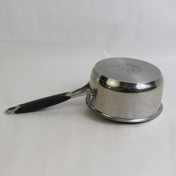 Oneida 18/10 Stainless Steel Saucepan 6" Diameter Black