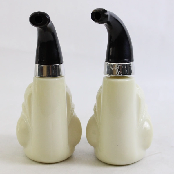 Lot Of 2 Empty Avon Aftershave Decanter Bottles Wild Country 6 Oz Vtg